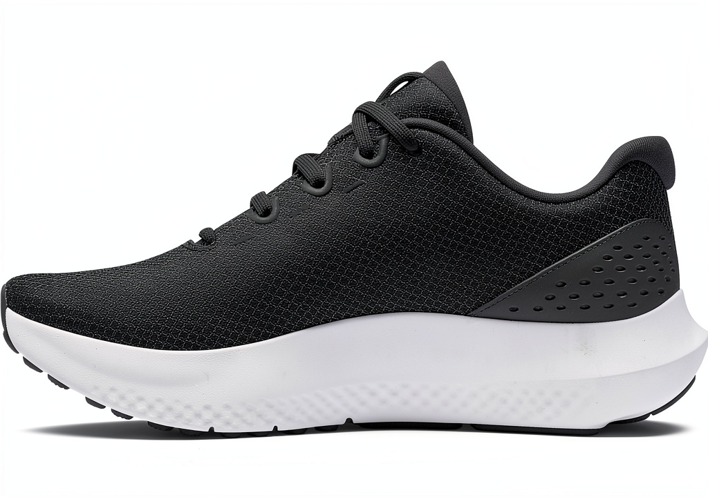 'Under Armour Damen Laufschuhe in verschiedenen Farben auf Laufstrecke'